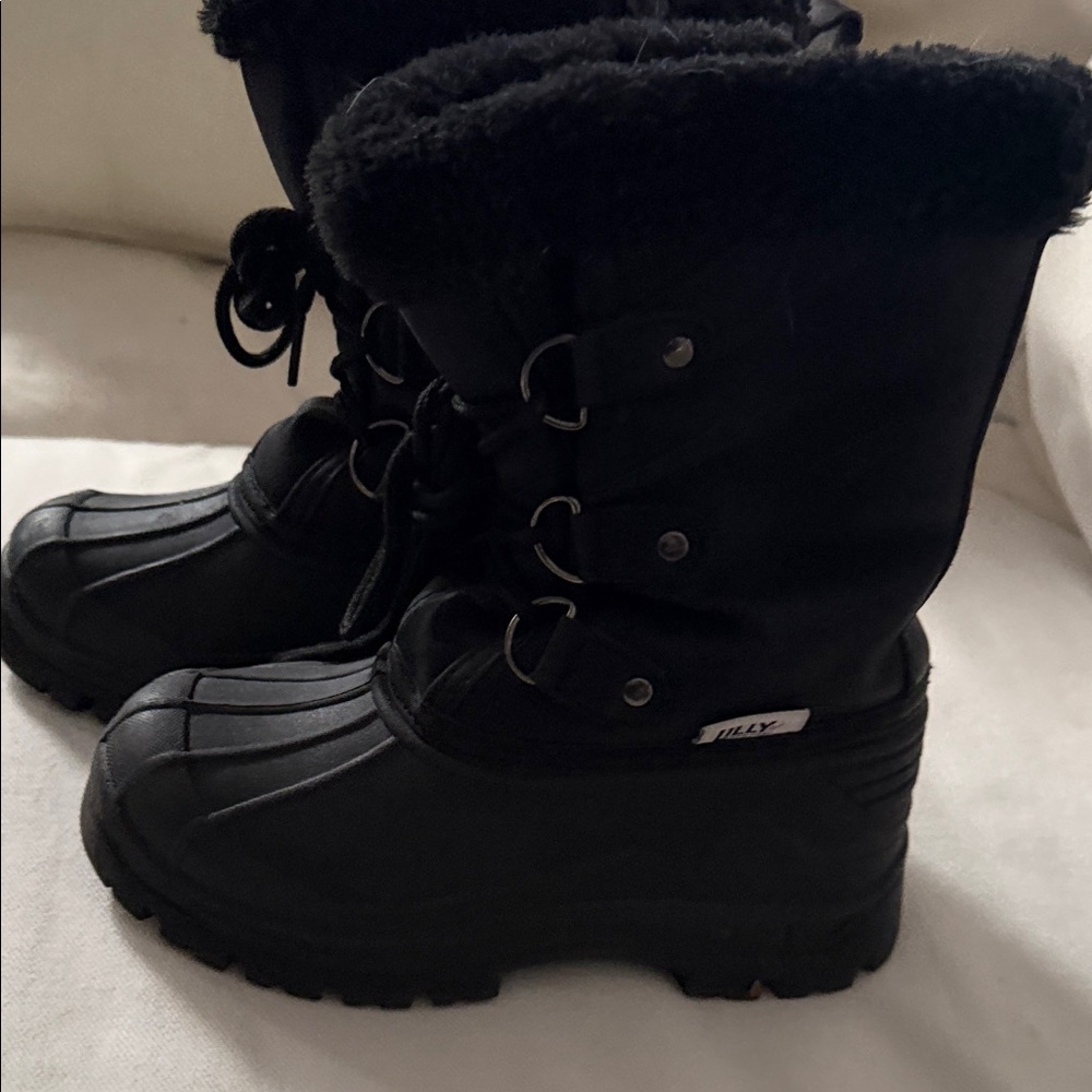 Black Winter Boots with Furry warm Lining